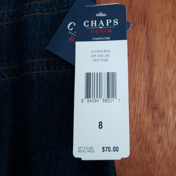 Never worn Chaps denim skirt  flare hem.  Size 8 - Picture 2 of 4